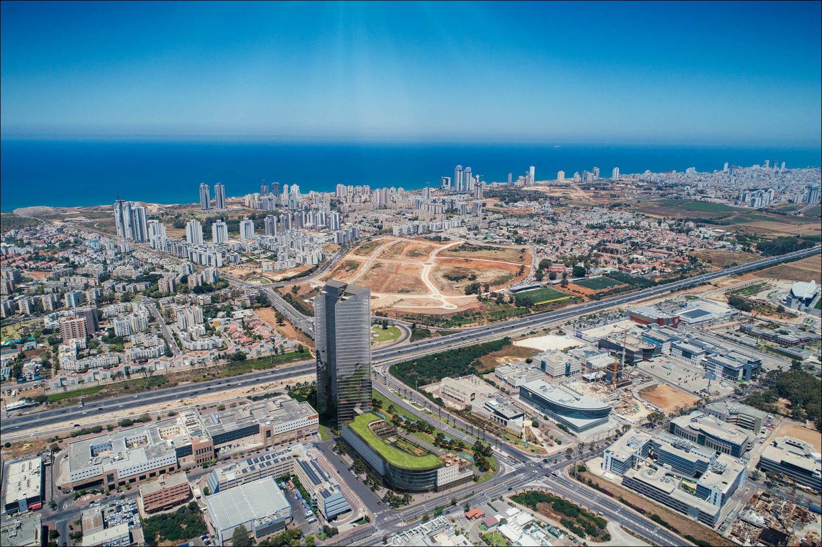 משרדים 121 מ"ר במטרופולין נתניה- איציק תשובה